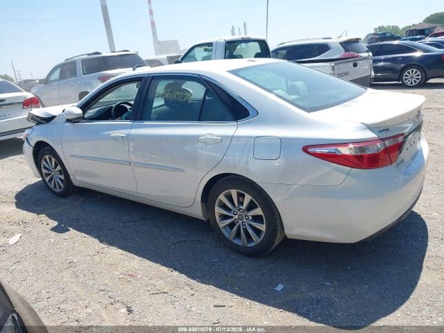 2017 TOYOTA CAMRY XLE 14