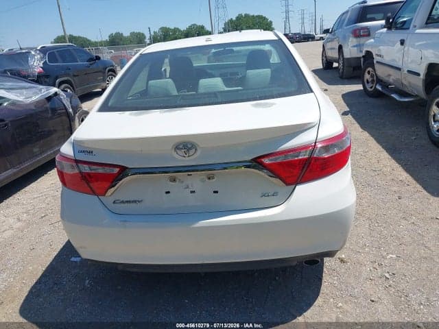 2017 TOYOTA CAMRY XLE 16