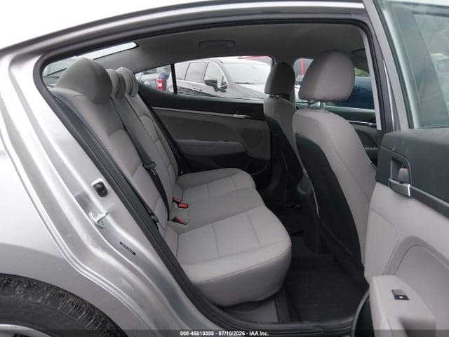 2020 HYUNDAI ELANTRA SE 8