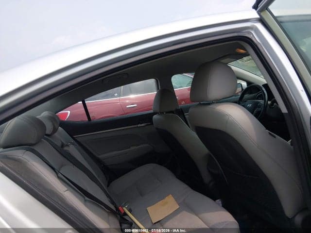 2017 HYUNDAI ELANTRA LIMITED 9