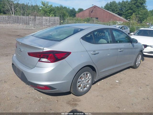 2020 HYUNDAI ELANTRA SE 4