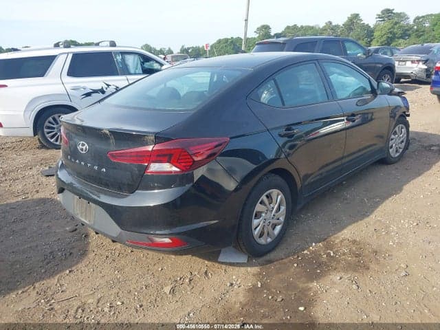 2020 HYUNDAI ELANTRA SE 4