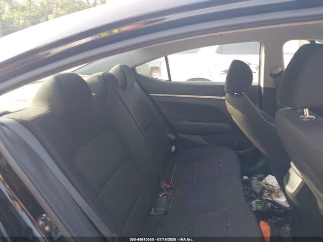 2020 HYUNDAI ELANTRA SE 8