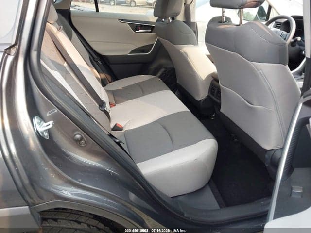2025 TOYOTA RAV4 XLE 8