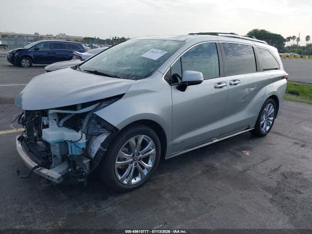 2021 TOYOTA SIENNA PLATINUM 2