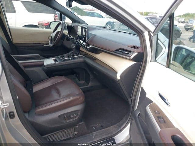 2021 TOYOTA SIENNA PLATINUM 5