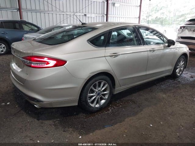2017 FORD FUSION SE 4