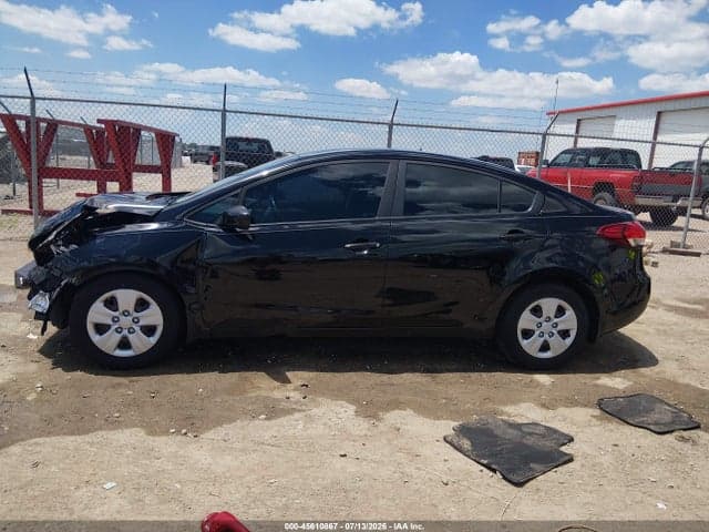 2017 KIA FORTE LX 14