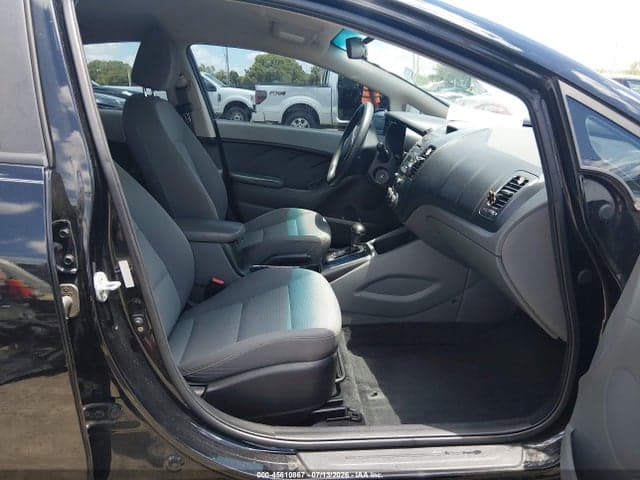 2017 KIA FORTE LX 5