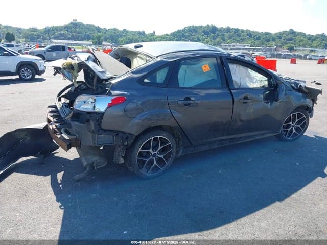 2017 FORD FOCUS SE 4