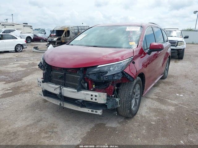 2022 TOYOTA SIENNA LE 2