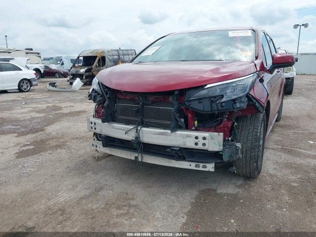 2022 TOYOTA SIENNA LE 6