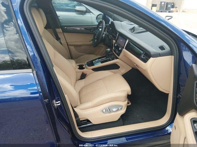 2025 PORSCHE MACAN T 6