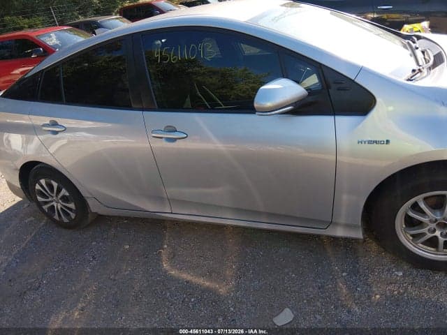 2017 TOYOTA PRIUS TWO 13