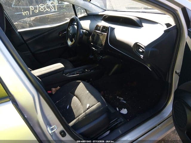 2017 TOYOTA PRIUS TWO 5