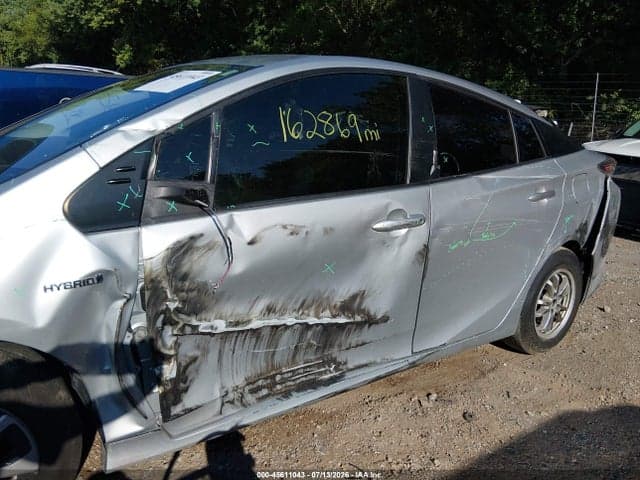 2017 TOYOTA PRIUS TWO 6