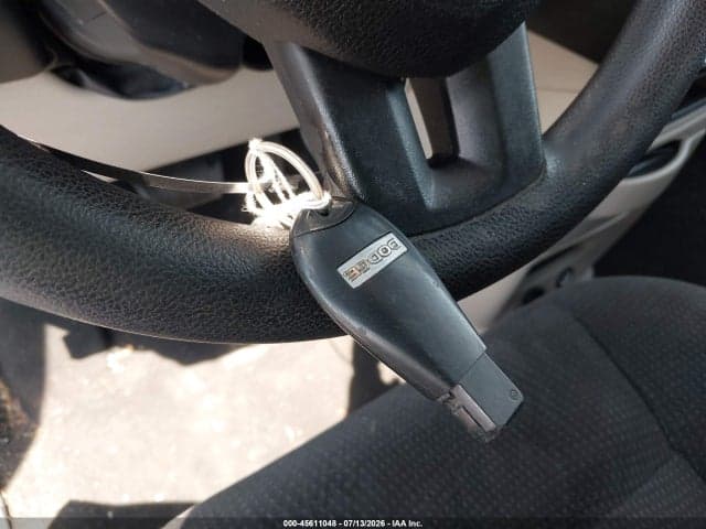 2018 DODGE GRAND CARAVAN SE 11
