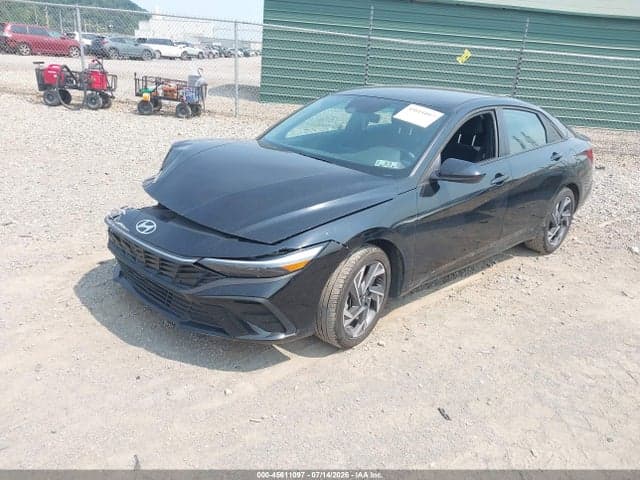 2025 HYUNDAI ELANTRA SEL SPORT 2