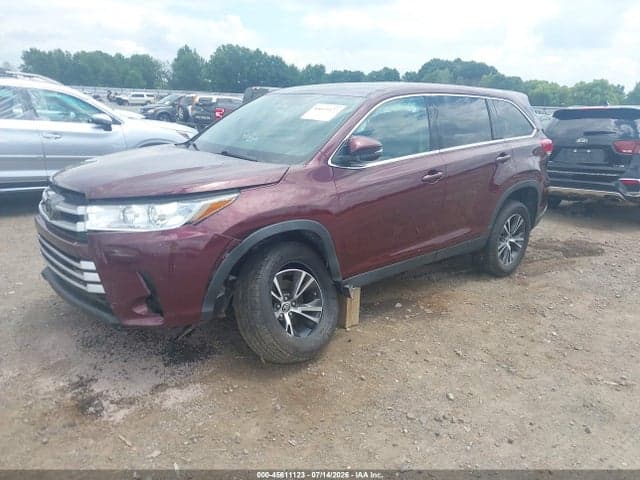 2019 TOYOTA HIGHLANDER LE 2