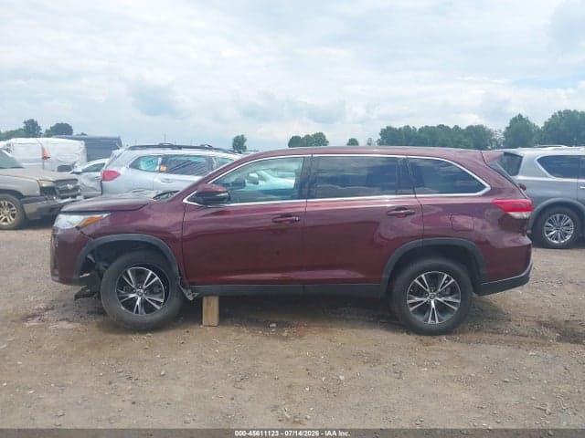 2019 TOYOTA HIGHLANDER LE 14