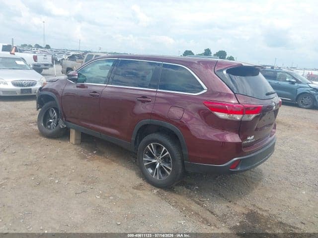 2019 TOYOTA HIGHLANDER LE 3