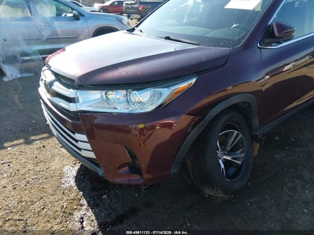 2019 TOYOTA HIGHLANDER LE 6