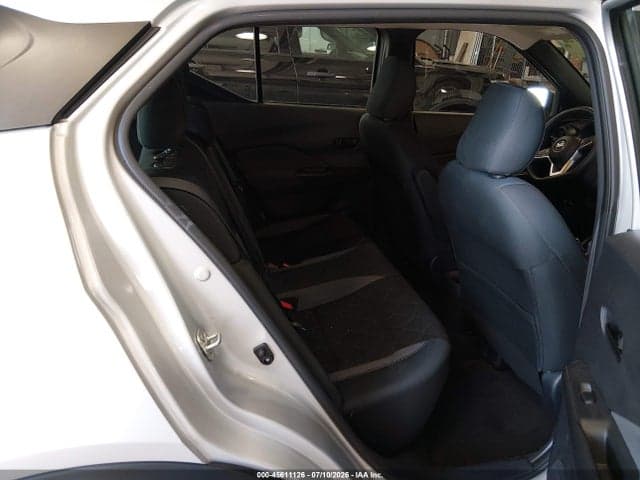 2020 NISSAN KICKS S XTRONIC CVT 8