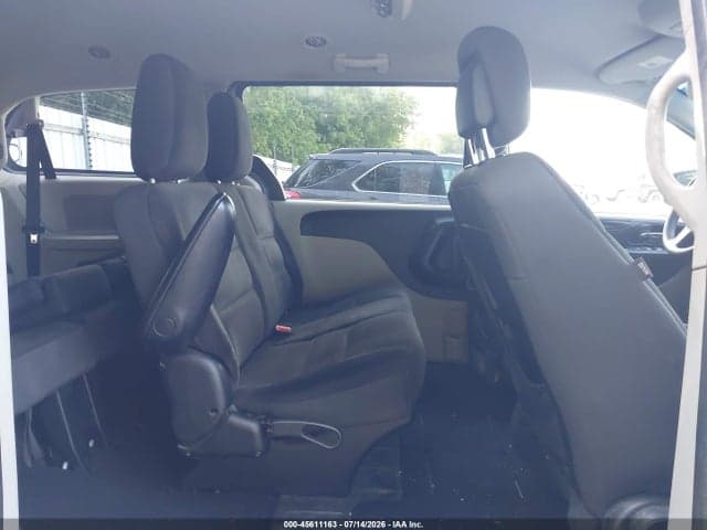 2017 DODGE GRAND CARAVAN SE 8