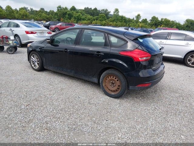 2017 FORD FOCUS SE 3