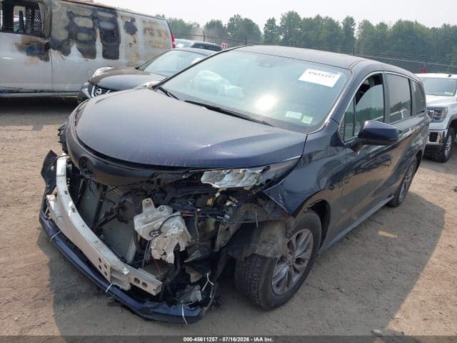 2024 TOYOTA SIENNA LE 2
