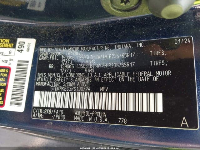 2024 TOYOTA SIENNA LE 9
