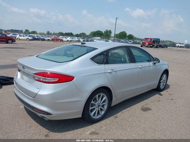 2017 FORD FUSION SE 4