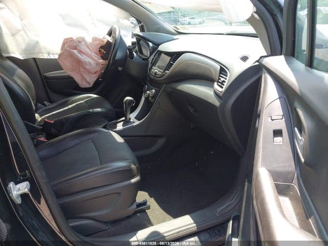 2022 CHEVROLET TRAX AWD LT 5