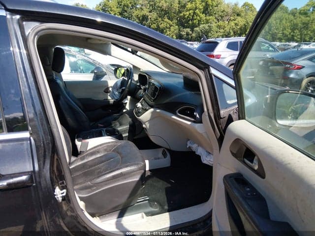 2019 CHRYSLER PACIFICA TOURING L 5