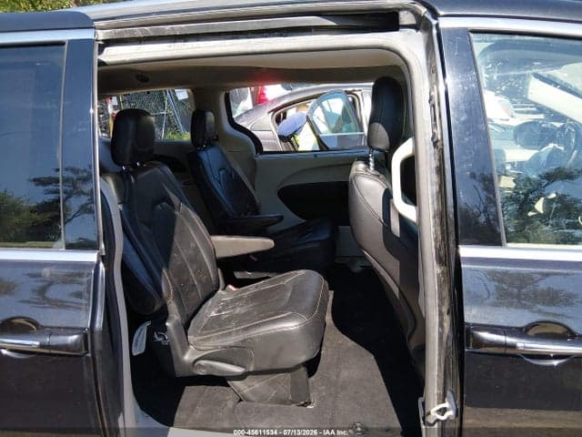 2019 CHRYSLER PACIFICA TOURING L 8