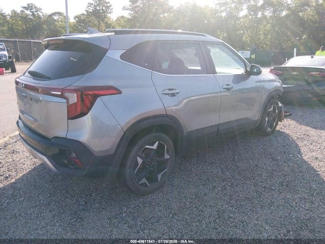 2024 KIA SELTOS EX 4