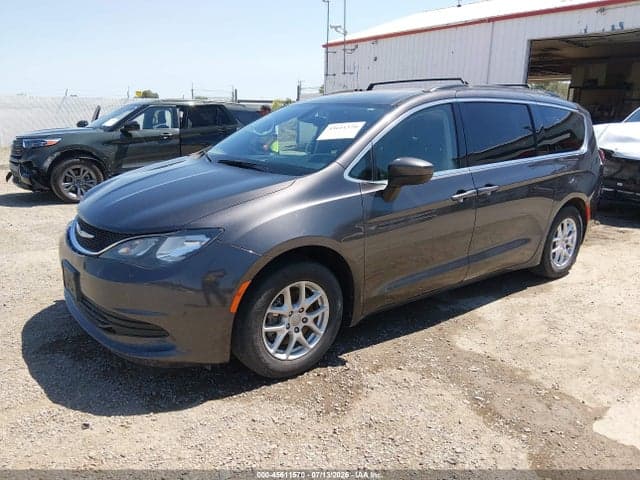 2020 CHRYSLER VOYAGER LXI 2