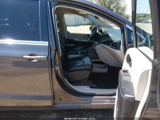 2020 CHRYSLER VOYAGER LXI 5