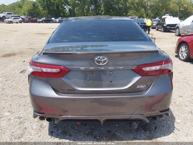 2018 TOYOTA CAMRY XSE 16