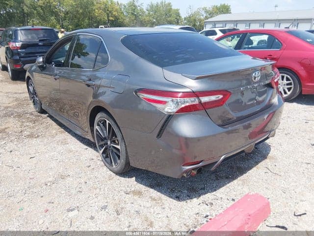 2018 TOYOTA CAMRY XSE 3