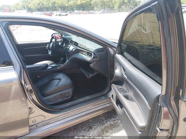 2018 TOYOTA CAMRY XSE 5