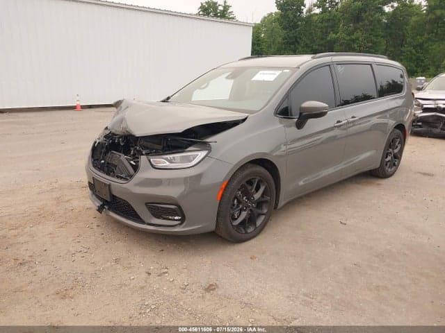 2023 CHRYSLER PACIFICA TOURING L 2