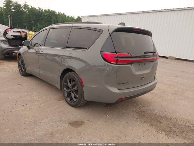 2023 CHRYSLER PACIFICA TOURING L 3