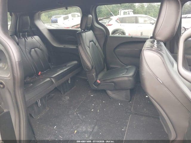 2023 CHRYSLER PACIFICA TOURING L 8