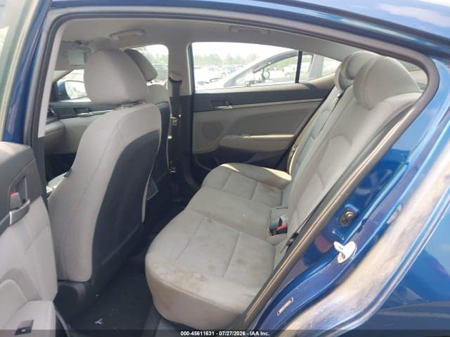 2017 HYUNDAI ELANTRA SE 8