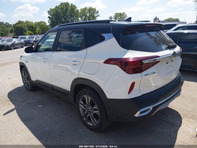 2021 KIA SELTOS S 3