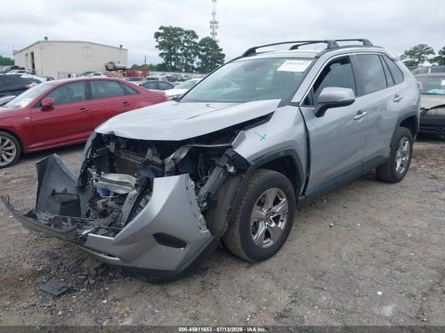 2022 TOYOTA RAV4 XLE 2