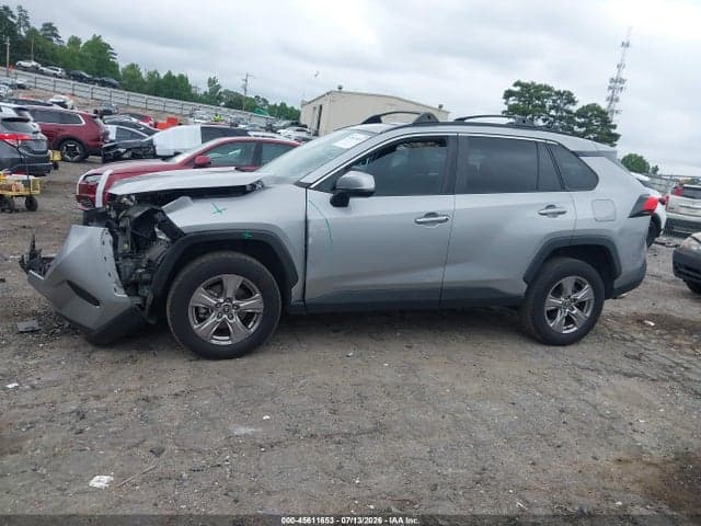 2022 TOYOTA RAV4 XLE 15