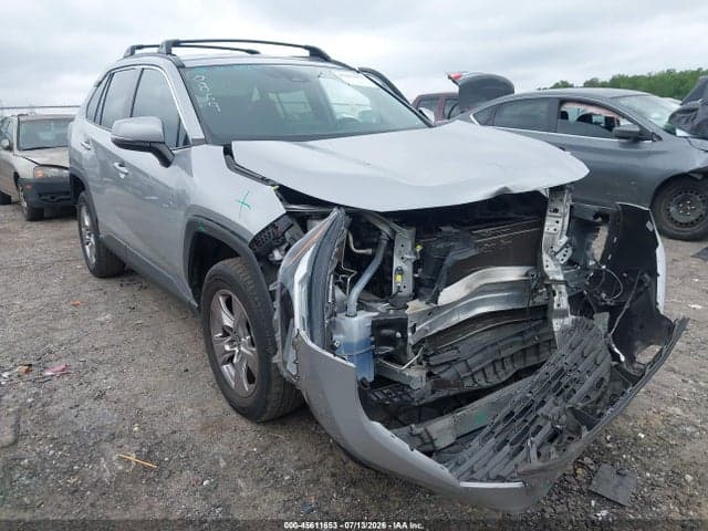 2022 TOYOTA RAV4 XLE 6