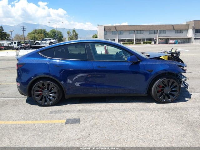 2022 TESLA MODEL Y PERFORMANCE DUAL MOTOR ALL-WHEEL DRIVE 17
